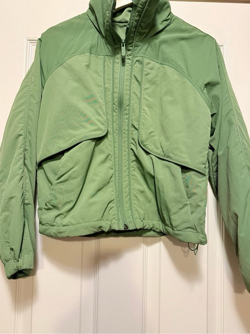 Lululemon effortless jacket green size 2